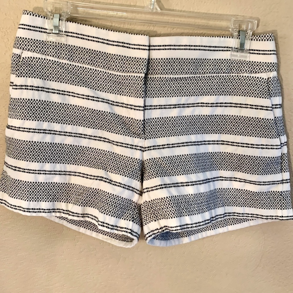 LOFT Shorts Size 00 White Black Geometric pattern 100% Cotton Riviera Shorts